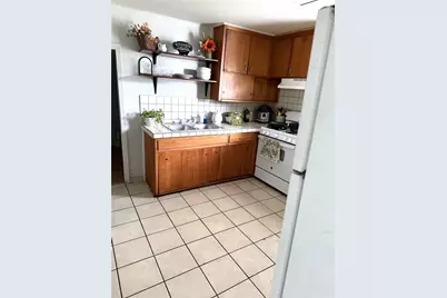 621 S Commerce Street, Lockhart, TX 78644 - Photo 4