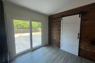 322 McClendon Dr, Elgin, TX 78621 - Photo 18