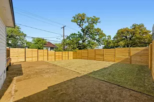 1199 Coleto St, Austin, TX 78702 - Photo 26