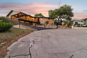714 Starcrest Dr, New Braunfels, TX 78130 - Photo 2