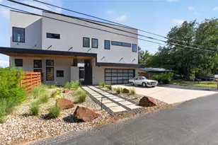 2009 San Juan Dr, Austin, TX 78733 - Photo 2