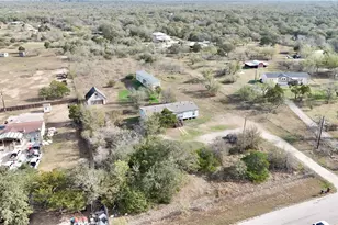 425 High View Ranch Dr, Cedar Creek, TX 78612 - Photo 6