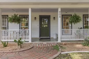 904 Spring St, Bastrop, TX 78602 - Photo 10