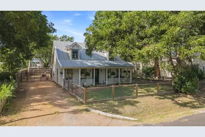 904 Spring Street, Bastrop, TX 78602 - Photo 6