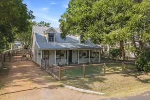 904 Spring St, Bastrop, TX 78602 - Photo 6