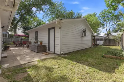 904 Spring Street, Bastrop, TX 78602 - Photo 30
