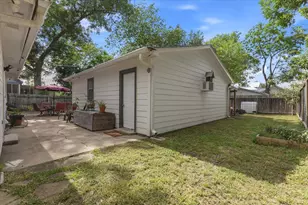 904 Spring St, Bastrop, TX 78602 - Photo 30