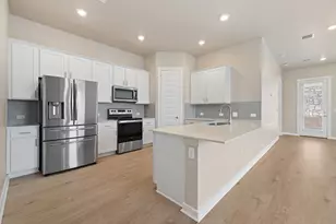 309 Barton Run Dr, Georgetown, TX 78628 - Photo 10