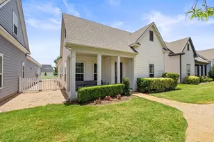 1174 Grant Wood Ave, Dripping Springs, TX 78619 - Photo 2
