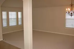 913 Rochester Castle Way, Pflugerville, TX 78660 - Photo 2