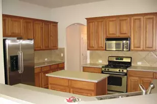 913 Rochester Castle Way, Pflugerville, TX 78660 - Photo 12
