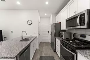 6409 Berkman Dr, Austin, TX 78723 - Photo 6