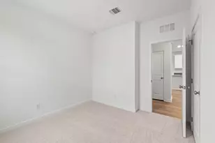 325 Sullivan Way, Elgin, TX 78621 - Photo 16