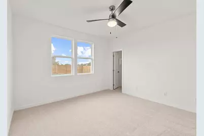 325 Sullivan Way, Elgin, TX 78621 - Photo 8