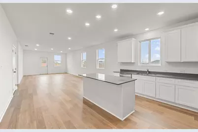 325 Sullivan Way, Elgin, TX 78621 - Photo 4