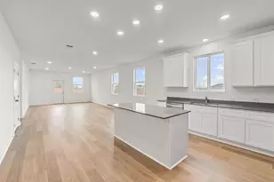 325 Sullivan Way, Elgin, TX 78621 - Photo 4