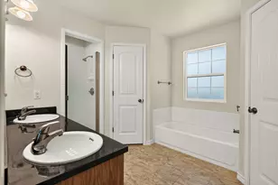 1512 Shadow Walk, Lockhart, TX 78644 - Photo 24
