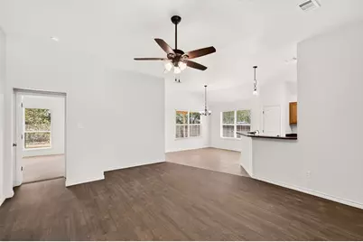 1512 Shadow Walk, Lockhart, TX 78644 - Photo 4