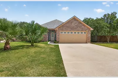 1512 Shadow Walk, Lockhart, TX 78644 - Photo 2