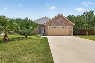 1512 Shadow Walk, Lockhart, TX 78644 - Photo 2