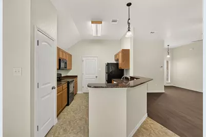 1512 Shadow Walk, Lockhart, TX 78644 - Photo 12