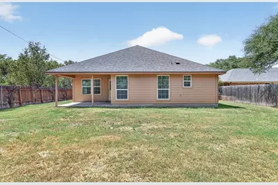 1512 Shadow Walk, Lockhart, TX 78644 - Photo 32