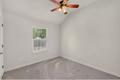 1512 Shadow Walk, Lockhart, TX 78644 - Photo 20