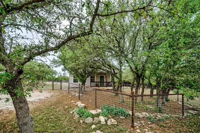 1816 Spring Valley Drive, Dripping Springs, TX 78620 - Photo 26