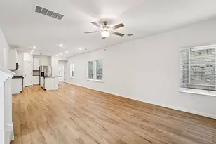 117 Maple Hedge Rd, Hutto, TX 78634 - Photo 4