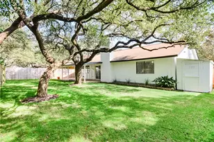 11718 Spotted Horse Dr, Austin, TX 78759 - Photo 2