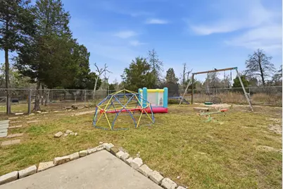 202 Cedar Hills Drive, Elgin, TX 78621 - Photo 32