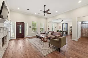 202 Cedar Hills Dr, Elgin, TX 78621 - Photo 4