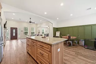 202 Cedar Hills Dr, Elgin, TX 78621 - Photo 12