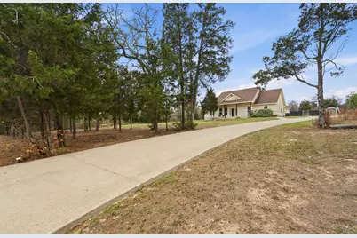 202 Cedar Hills Drive, Elgin, TX 78621 - Photo 4