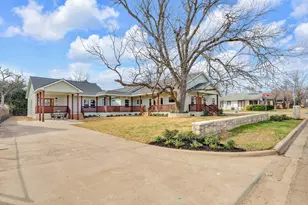2102 S Church St, Georgetown, TX 78626 - Photo 4