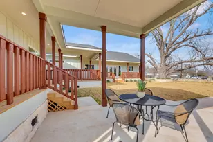 2102 S Church St, Georgetown, TX 78626 - Photo 30