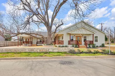 2102 S Church Street, Georgetown, TX 78626 - Photo 2