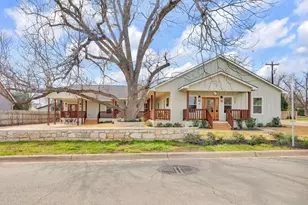 2102 S Church St, Georgetown, TX 78626 - Photo 2