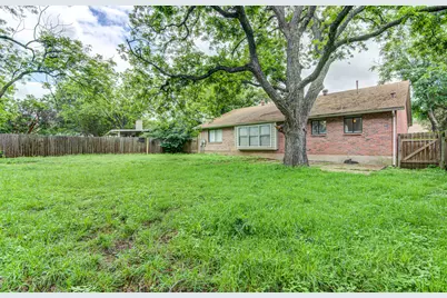 12111 Missel Thrush Court, Austin, TX 78750 - Photo 22