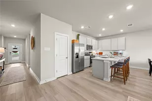 237 Little Grn Trl, Jarrell, TX 76537 - Photo 6