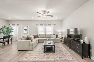 237 Little Grn Trl, Jarrell, TX 76537 - Photo 10