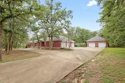 286 Arbors Circle, Elgin, TX 78621 - Photo 2