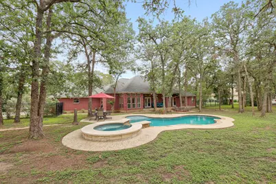 286 Arbors Circle, Elgin, TX 78621 - Photo 34
