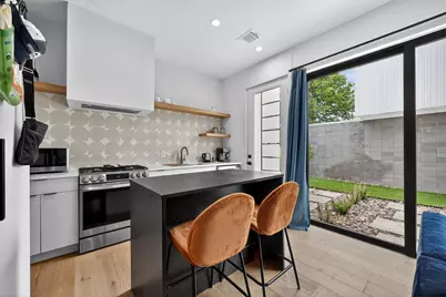 1206 Luna Street #2, Austin, TX 78721 - Photo 18