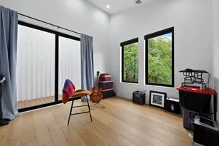 1206 Luna St, Austin, TX 78721 - Photo 20