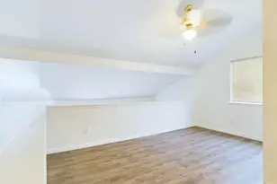 2124 Burton Dr, Austin, TX 78741 - Photo 14