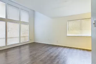 2124 Burton Dr, Austin, TX 78741 - Photo 2