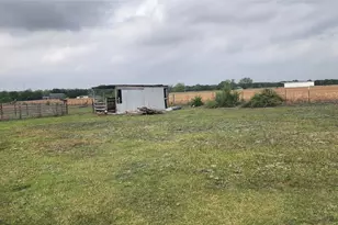 9338 E San Marcos Hwy, Fentress, TX 78622 - Photo 26