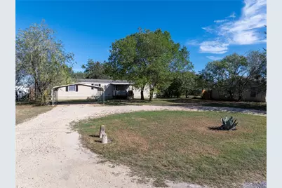 124 Shawn Lane, Seguin, TX 78155 - Photo 22