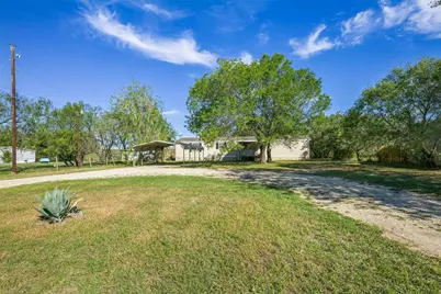 124 Shawn Lane, Seguin, TX 78155 - Photo 2